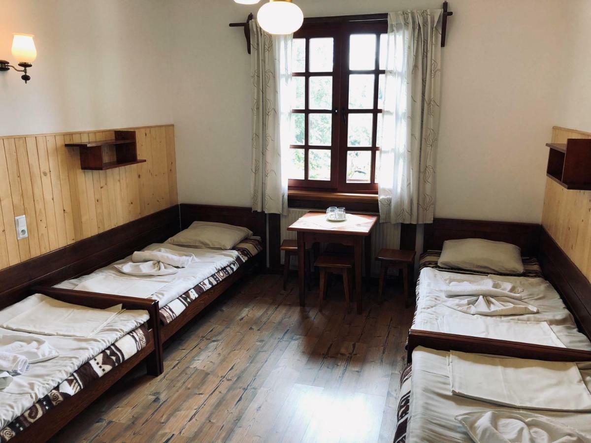 Bed and Breakfast Gosciniec Pod Smrekami Чорштын Экстерьер фото