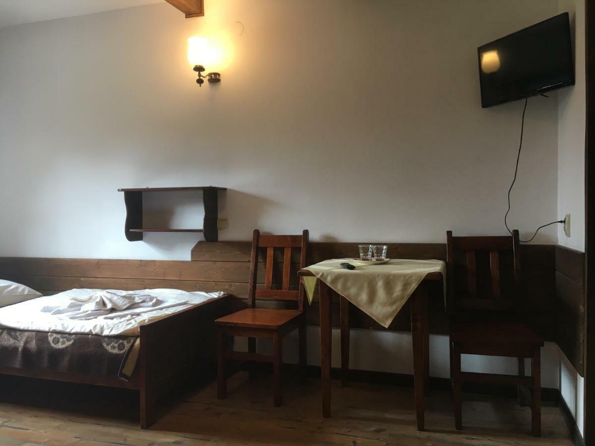 Bed and Breakfast Gosciniec Pod Smrekami Чорштын Экстерьер фото