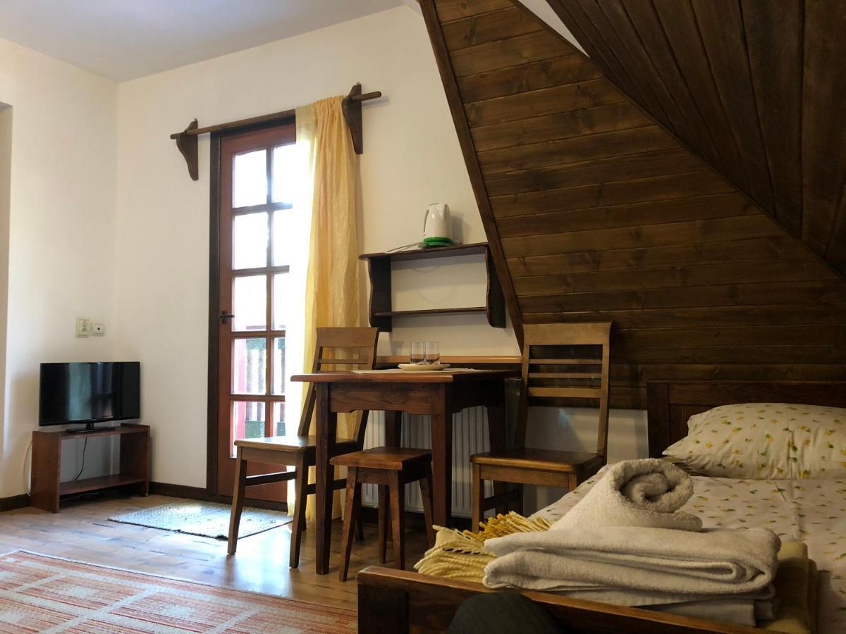 Bed and Breakfast Gosciniec Pod Smrekami Чорштын Экстерьер фото