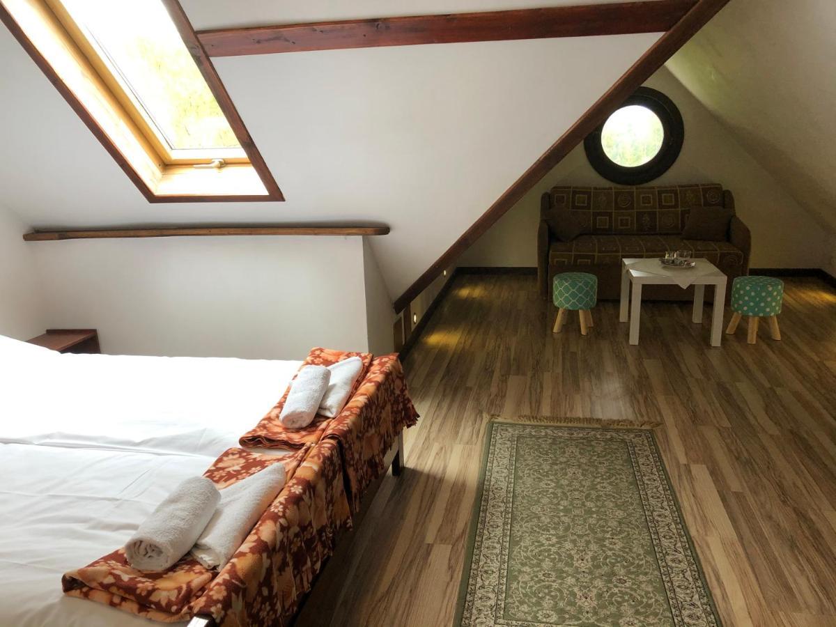 Bed and Breakfast Gosciniec Pod Smrekami Чорштын Экстерьер фото